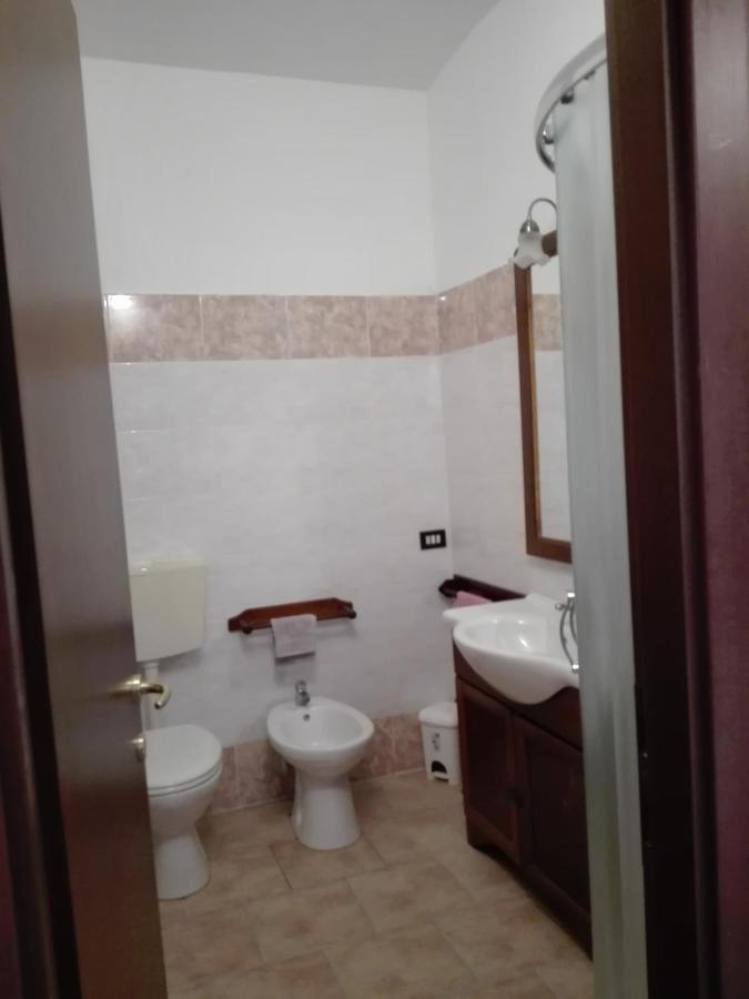 לינה וארוחת בוקר Vaglio Serra A Casa Di Anna מראה חיצוני תמונה