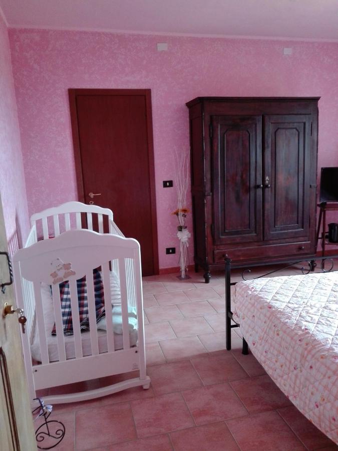 לינה וארוחת בוקר Vaglio Serra A Casa Di Anna מראה חיצוני תמונה
