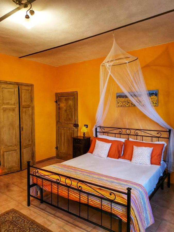 לינה וארוחת בוקר Vaglio Serra A Casa Di Anna מראה חיצוני תמונה