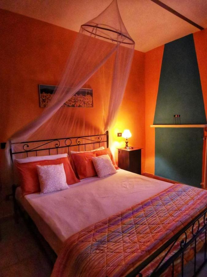 לינה וארוחת בוקר Vaglio Serra A Casa Di Anna מראה חיצוני תמונה