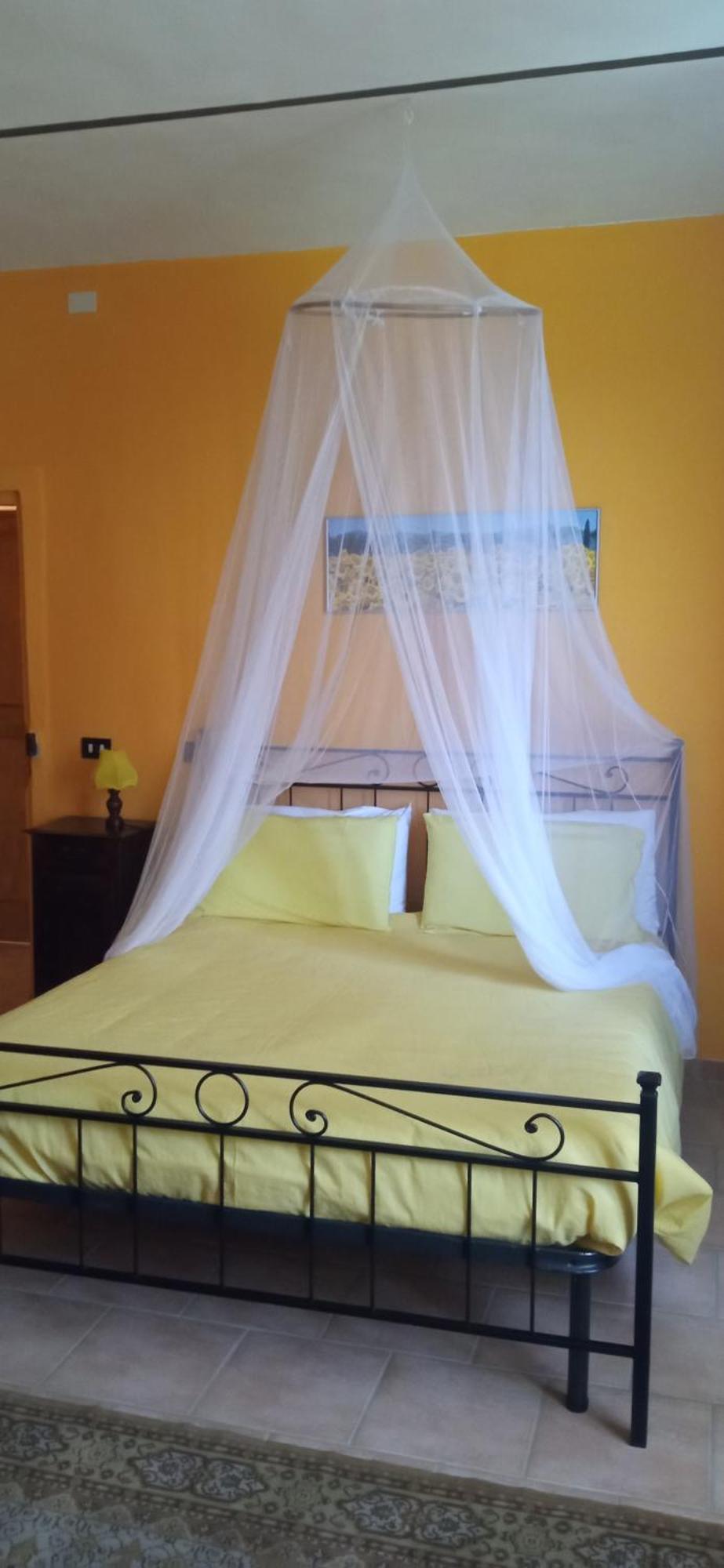 לינה וארוחת בוקר Vaglio Serra A Casa Di Anna מראה חיצוני תמונה