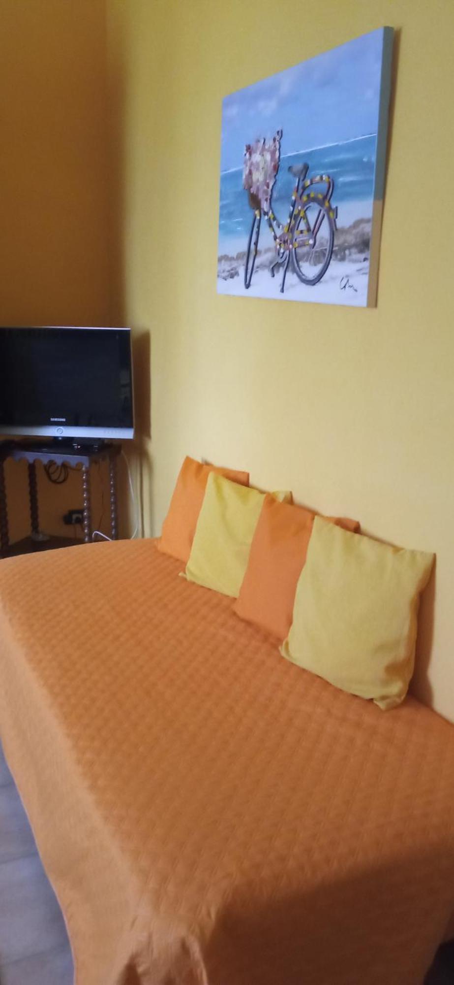 לינה וארוחת בוקר Vaglio Serra A Casa Di Anna מראה חיצוני תמונה