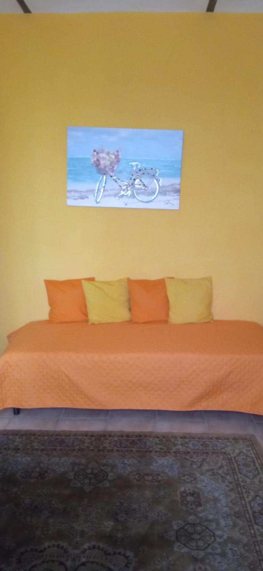 לינה וארוחת בוקר Vaglio Serra A Casa Di Anna מראה חיצוני תמונה